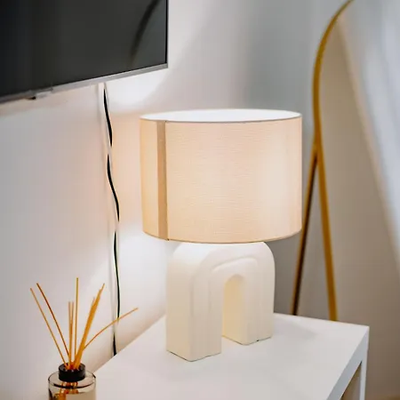 Alatea Valverde 아파트 *